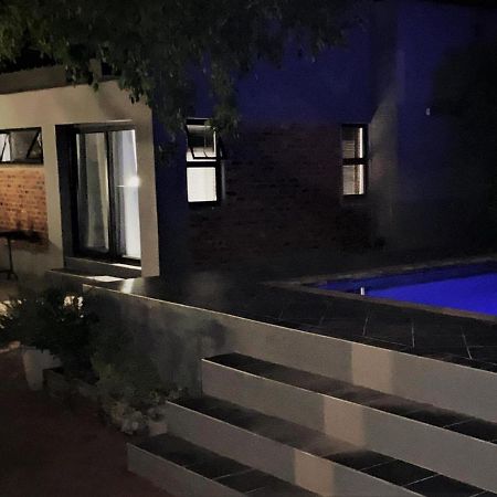 46 On Allcock Guest Apartment & Luxury Room พริทอเรีย ภายนอก รูปภาพ