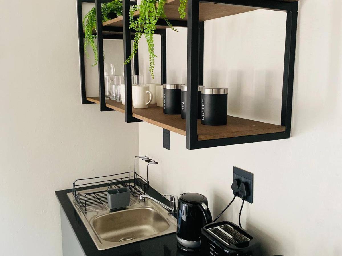 46 On Allcock Guest Apartment & Luxury Room พริทอเรีย ภายนอก รูปภาพ