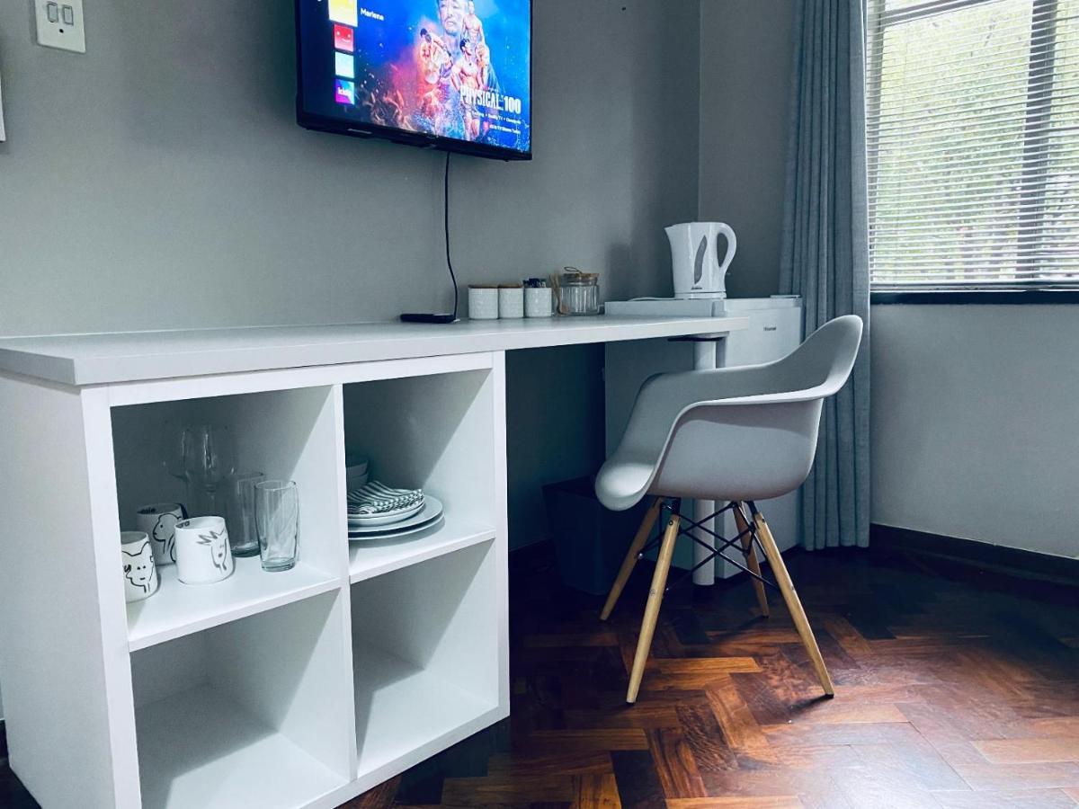 46 On Allcock Guest Apartment & Luxury Room พริทอเรีย ภายนอก รูปภาพ